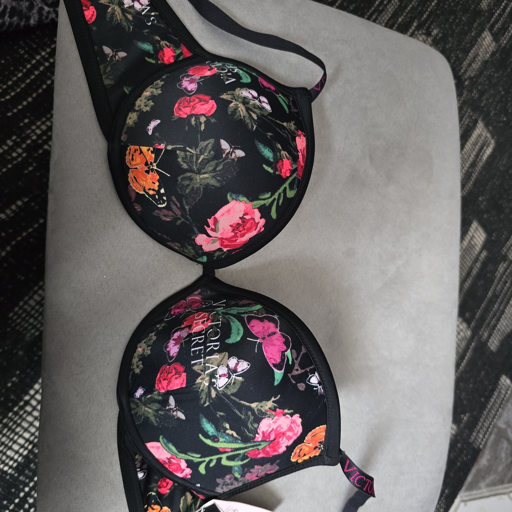Victoria's Secret Black and Pink Floral Bra with Underwire